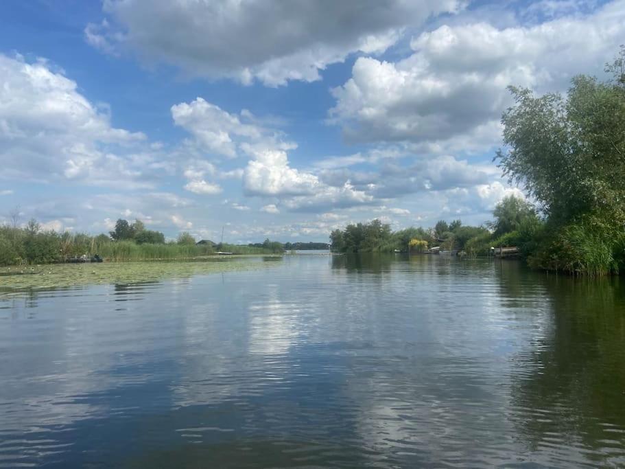 La Mare Houseboat Hotel Nederhorst den Berg Exterior photo