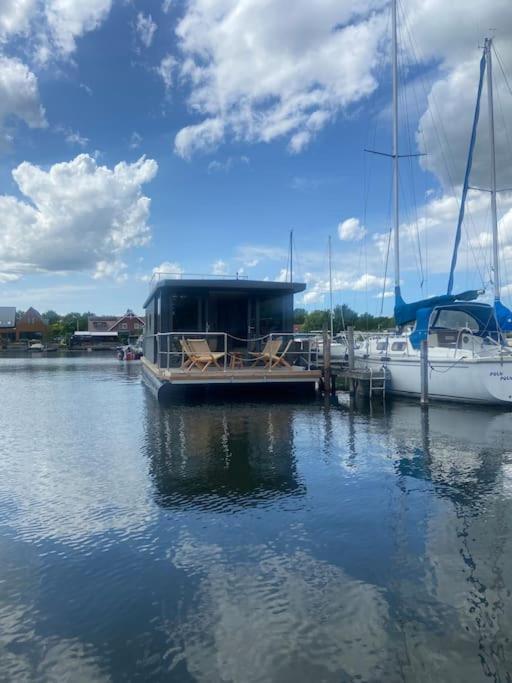 La Mare Houseboat Hotel Nederhorst den Berg Exterior photo